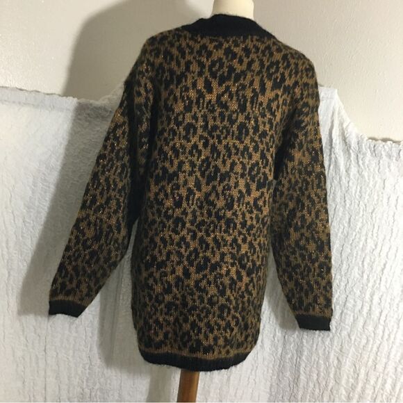 Valerie Stevens Leopard Print Sweater Size M - Picture 3 of 9